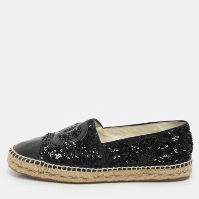 Pre-owned Chanel Black Sequins And Patent Leather Cc Cap Toe Espadrille Flats Size 41