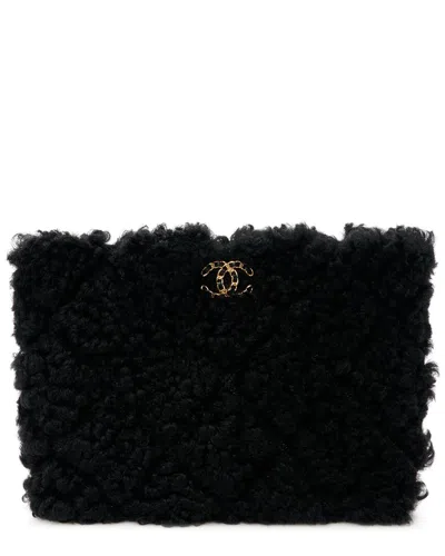 Pre-owned Chanel Black Sheepskin Leather Large  19 Cosmetic Case (authentic Pre-  Loved)