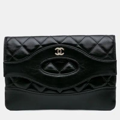 Pre-owned Chanel Black Shiny Crumpled Calfskin 31 Clutch