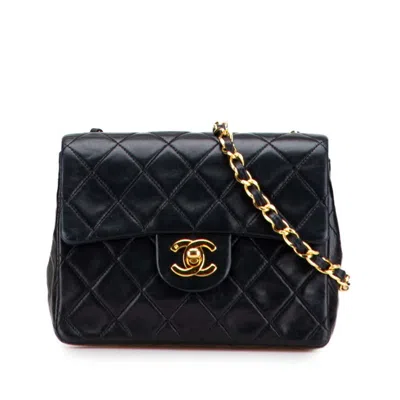 Pre-owned Chanel Black Shoulder Bag ()