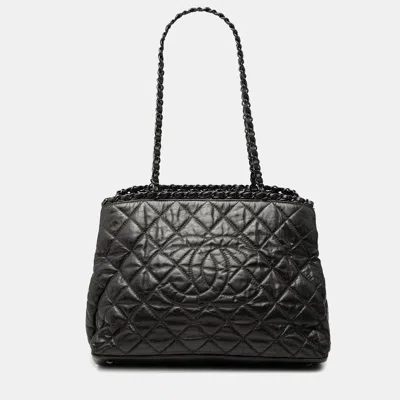Pre-owned Chanel Black Small Quilted Calfskin Chain Me Tote