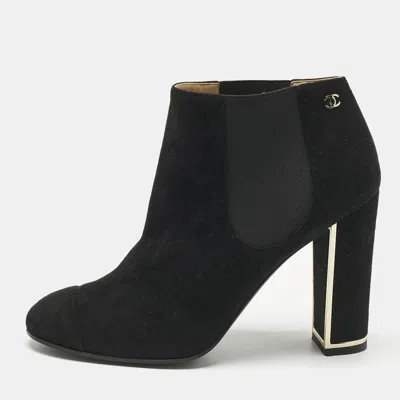 Pre-owned Chanel Black Suede Cap Toe Ankle Length Boots Size 40.5