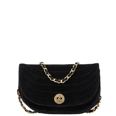 Pre-owned Chanel Black Suede Shoulder Bag ()