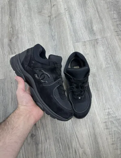 Pre-owned Chanel Black Suede/nylon Sneakers