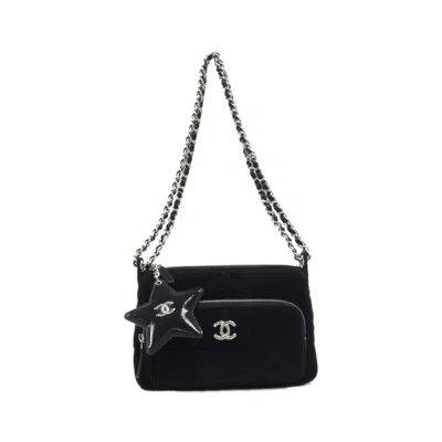 Pre-owned Chanel Black Velvet Nylon Leather Clutch Bag ()