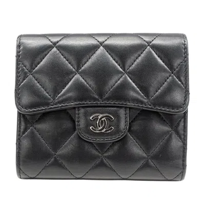 Pre-owned Chanel Black Wallet (tri-fold) ()