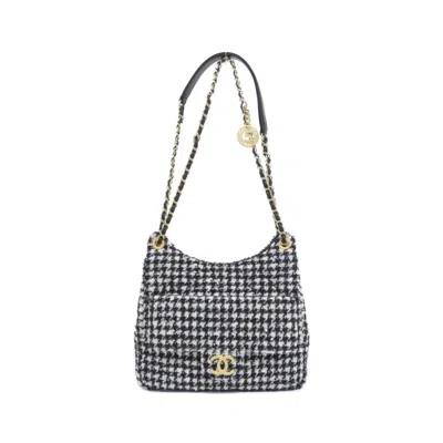 Pre-owned Chanel Black White Cotton Shoulder Bag () In Multi
