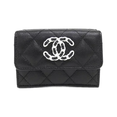 Pre-owned Chanel Black White Grained Calfskin Wallet (tri-fold) () In Multi