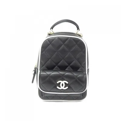 Pre-owned Chanel Black White Leather Backpack ()
