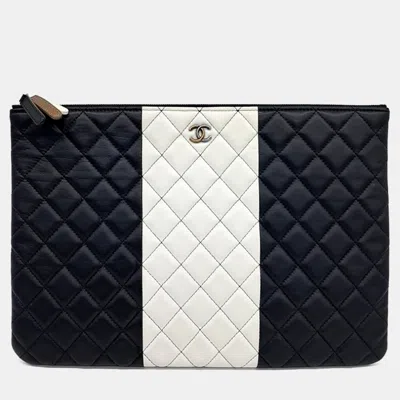 Pre-owned Chanel Black White Leather Clutch Large