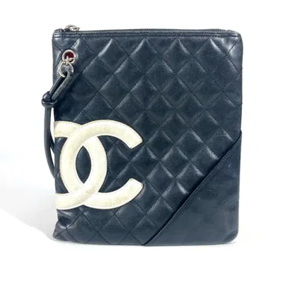 Pre-owned Chanel Black White Leather Shoulder Bag ()