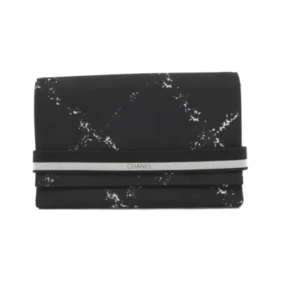 Pre-owned Chanel Black White Nylon Wallet (tri-fold) ()