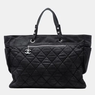 Pre-owned Chanel Black Xl Quilted Coated Canvas Paris Biarritz Tote