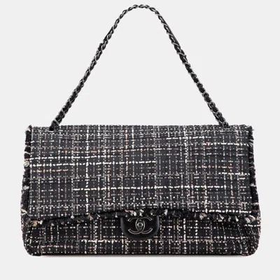 Pre-owned Chanel Black Xxl Cc Tweed Single Flap
