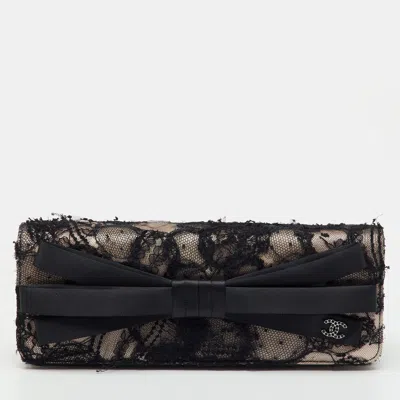 Pre-owned Chanel Black/beige Lace And Satin Cc Bow Clutch In Sand