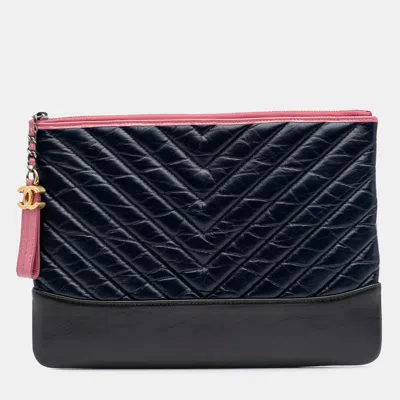 Pre-owned Chanel Black/blue Calfskin Medium Chevron Aged Gabrielle Cosmetic Clutch