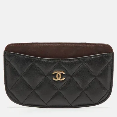 Pre-owned Chanel Black/burgundy Quilted Leather Cc Curved Card Holder