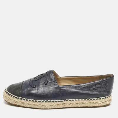 Pre-owned Chanel Black/navy Blue Leather Cc Cap Toe Espadrille Flats Size 40