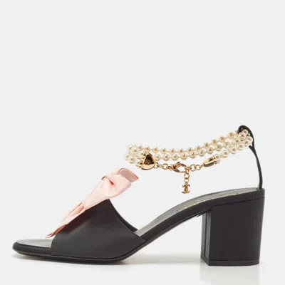 Pre-owned Chanel Black/pink Canvas Cc Bow And Pearl Embellished Ankle Strap Sandals Size 39