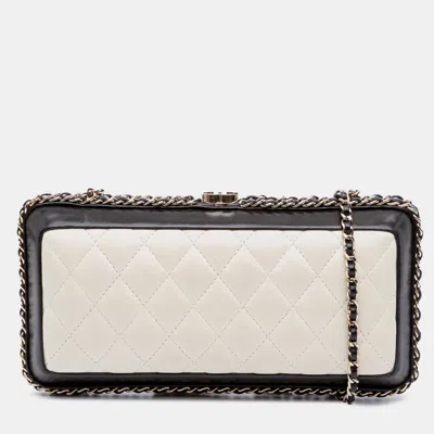 Pre-owned Chanel Black/white Lambskin Quilted Chain Around Clutch