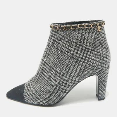 Pre-owned Chanel Black/white Plaid Check Tweed Pointed Cap Toe Ankle Boots Size 37.5