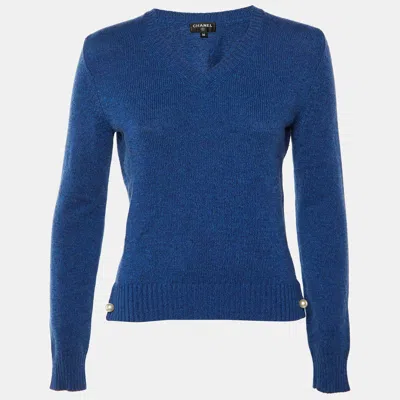 Pre-owned Chanel Blue Cashmere Pearl Detail V-neck Sweater S