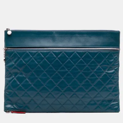 Pre-owned Chanel Blue Cc Quilted Lambskin Multi Zip Clutch
