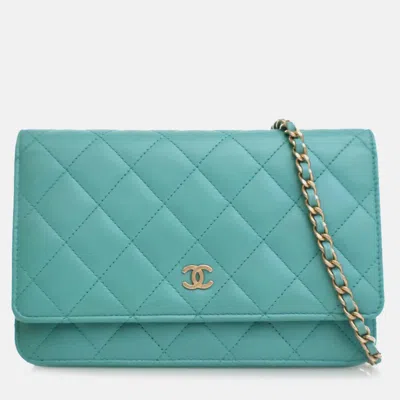 Pre-owned Chanel Blue Cc Quilted Lambskin Wallet On Chain