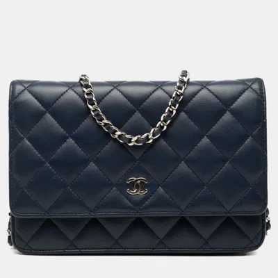 Pre-owned Chanel Blue Cc Quilted Lambskin Wallet On Chain