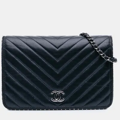 Pre-owned Chanel Blue Chevron Lambskin Studded Wallet On Chain