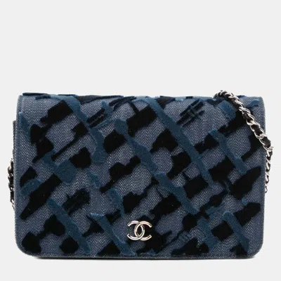 Pre-owned Chanel Blue Denim And Velvet Wallet On Chain