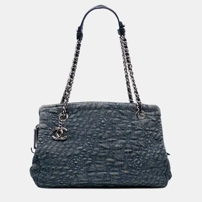 Pre-owned Chanel Blue Denim Camellia Embroidered Shopping Tote