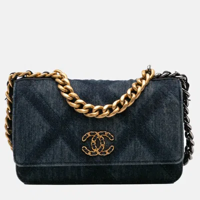 Pre-owned Chanel Blue Denim Stitched 19 Flap Wallet On Chain