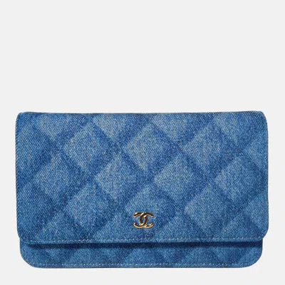 Pre-owned Chanel Blue Denim Woc