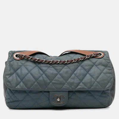 Pre-owned Chanel Blue Jumbo Iridescent Calfskin In The Mix Flap