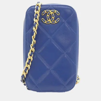 Pre-owned Chanel Blue Lambskin 19 Line Phone Case