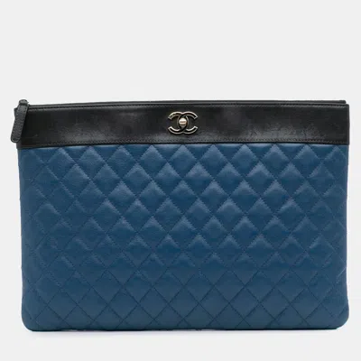 Pre-owned Chanel Blue Large Bicolor Sheepskin Mademoiselle Zip Clutch