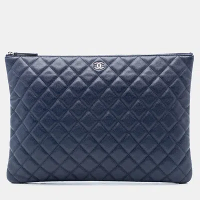 Pre-owned Chanel Blue Large Quilted Caviar O Case Clutch