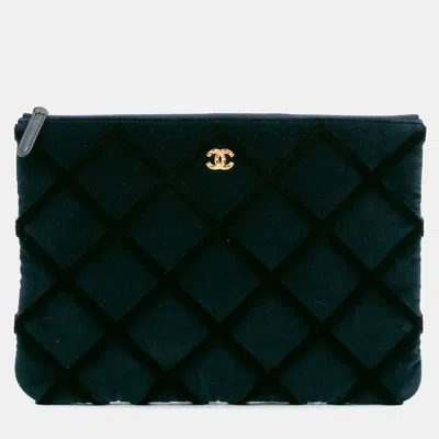 Pre-owned Chanel Blue Medium Cc Quilted Velvet O Case Clutch