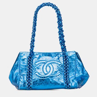 Pre-owned Chanel Blue Medium Cracked Metallic Calfskin Modern Chain Tote