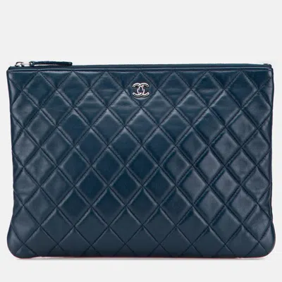 Pre-owned Chanel Blue Medium Quilted Lambskin O Case Clutch