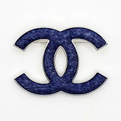 Pre-owned Chanel Blue Metal Brooch () In Multi