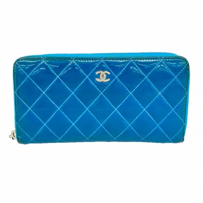 Pre-owned Chanel Blue Patent Leather Long Wallet (bi-fold) ()