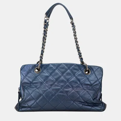 Pre-owned Chanel Blue Quilted Iridescent Caviar Chic Shopping Tote