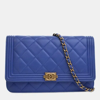 Pre-owned Chanel Blue Quilted Lambskin Boy Wallet On Chain