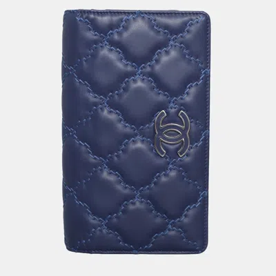 Pre-owned Chanel Blue Quilted Lambskin Leather Cc Quilted Bifold Wallet