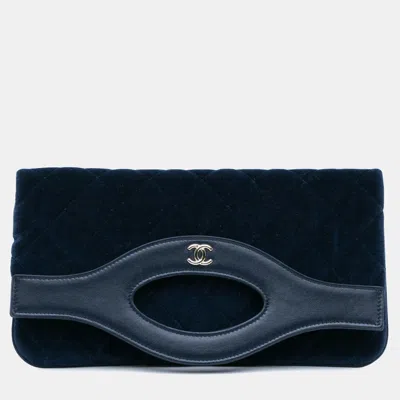 Pre-owned Chanel Blue Quilted Velvet 31 Clutch