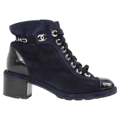 Pre-owned Chanel Boots In Black
