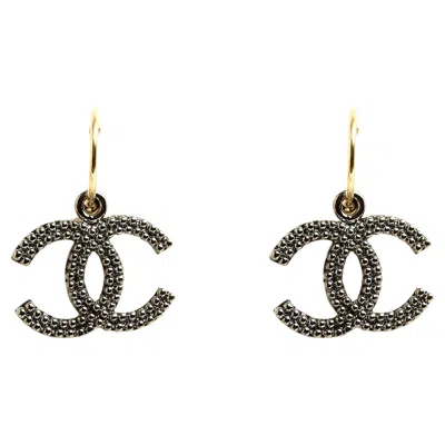 Pre-owned Chanel Boucles Oreille Clou Dark Silver Maxi Cc On Golden Hoop Earrings Studs In Multi