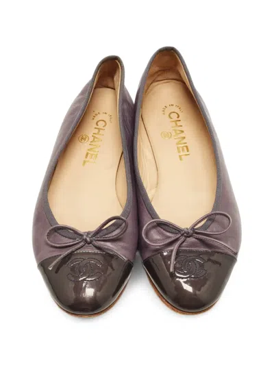 Pre-owned Chanel Bow Cap-toe Pumps In Purple